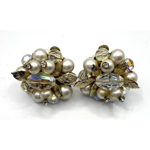 Vtg Vendome Gold Tone Leaf Pearls Crystal Earrings Clip On Screw Back Old Money - Picture 1 of 9
